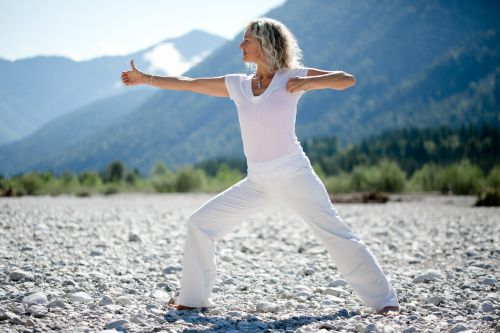 Claudia Brenner Heilmanufaktur Berlin-Wilmersdorf Ayurveda Yoga Yogatherapie Darmgesundheit Ernährung